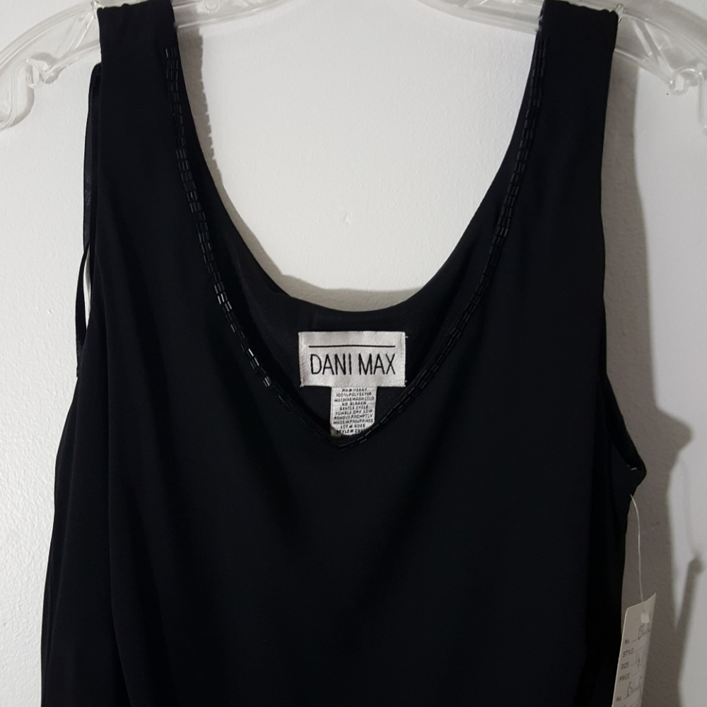 Dress - Picture 3 of 7